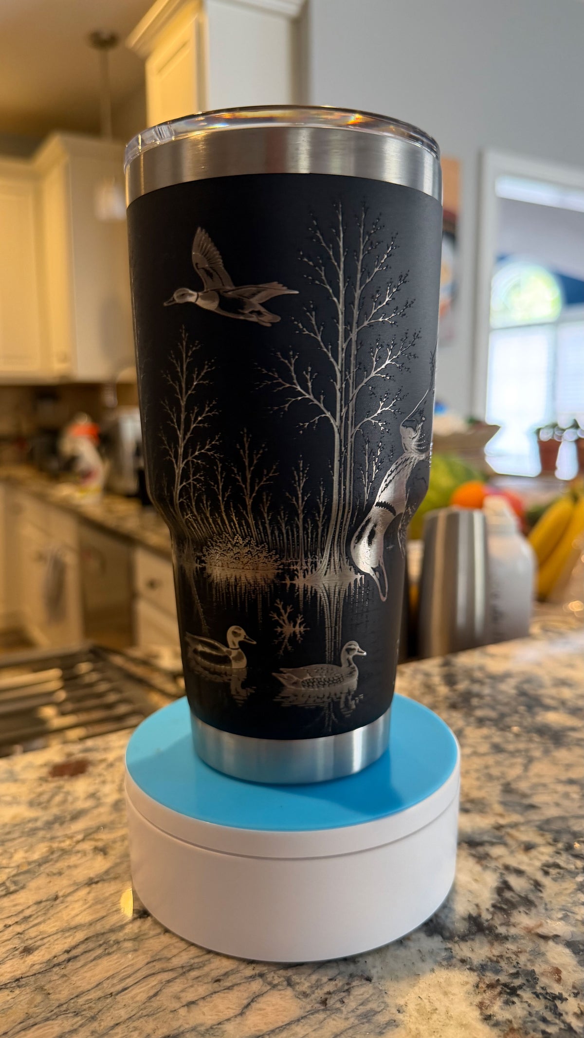 Yeti 30 Oz Tumbler - Flight Outdoors Signature Collection - Duck / Waterfowl Dog