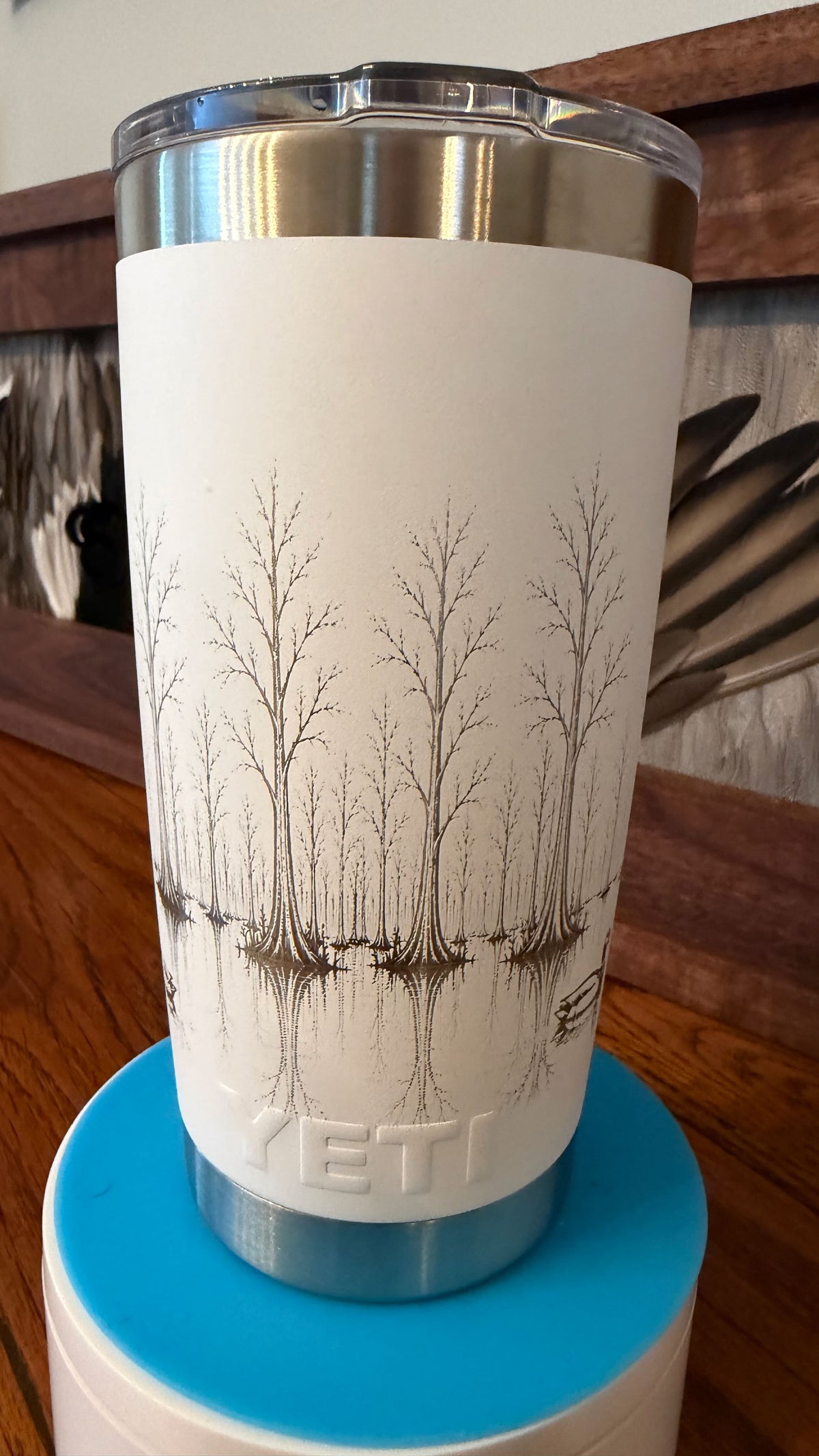 Yeti 20 Oz Tumbler - Flight Outdoors Signature Collection - Duck / Waterfowl Dog